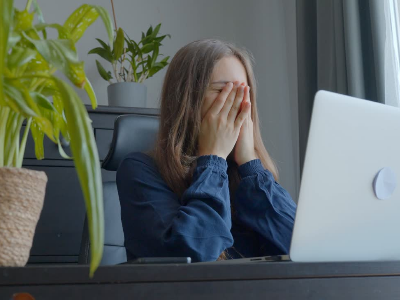 જો તમે માત્ર સરકારી નોકરીની રાહ જોઈને બેઠા છો, અથવા જૂની પદ્ધતિથી નોકરી શોધી રહ્યા છો, તો તમે પાછળ રહી જશો.